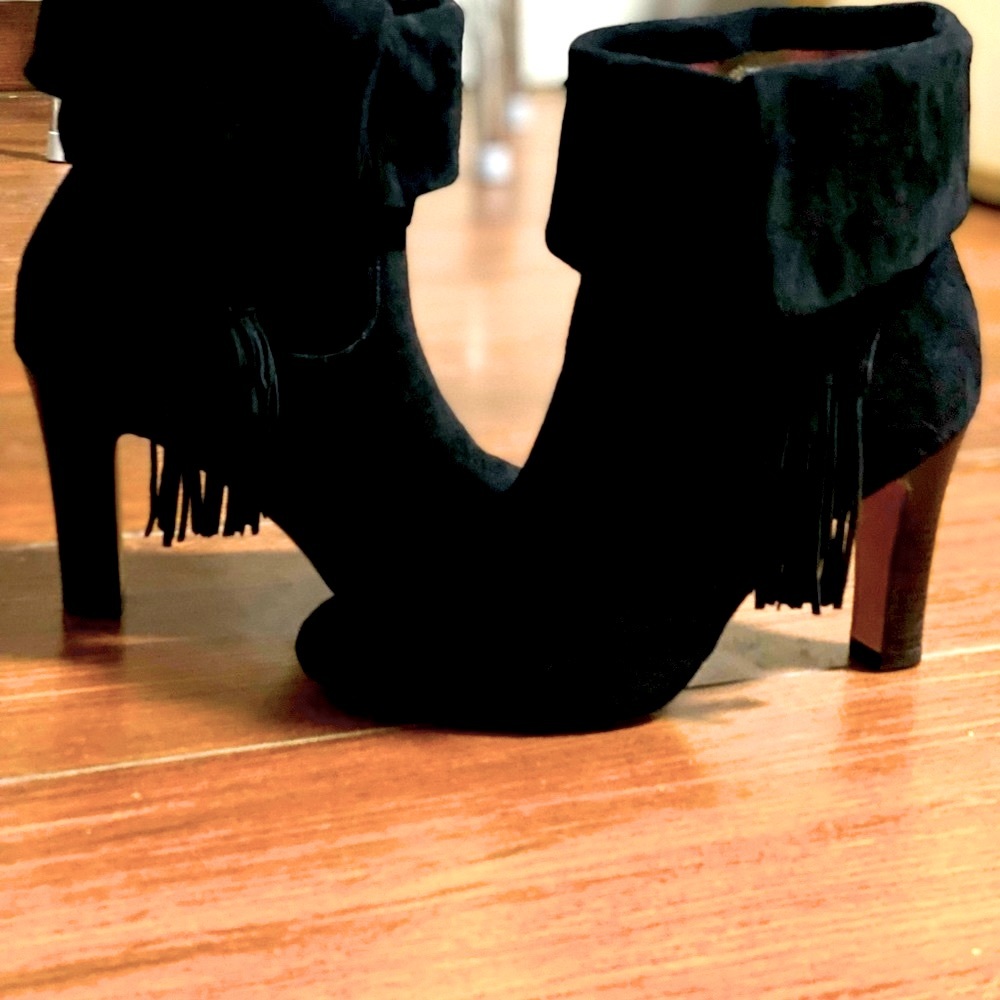 Johnston & Murphy Keaton Cuff Bootie With Fringe